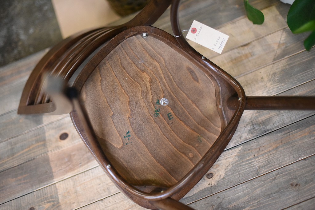 104853 USED TON CHAIR 中古