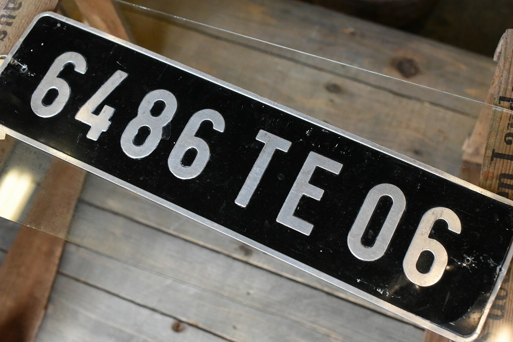 103962 UK ヴィンテージ　英国 ナンバープレート アルミ製