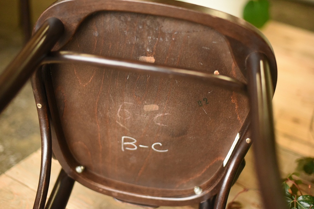 104568 No.056 311056 USED TON CHAIR 中古