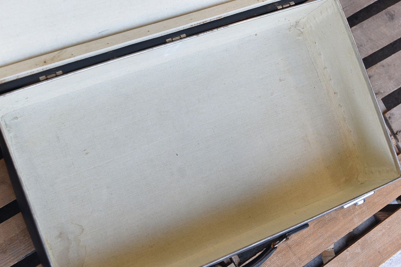 106002 UK ヴィンテージ　英国 グローブ トロッター 「GLOBE TROTTER」 MADE IN ENGLAND 刻印