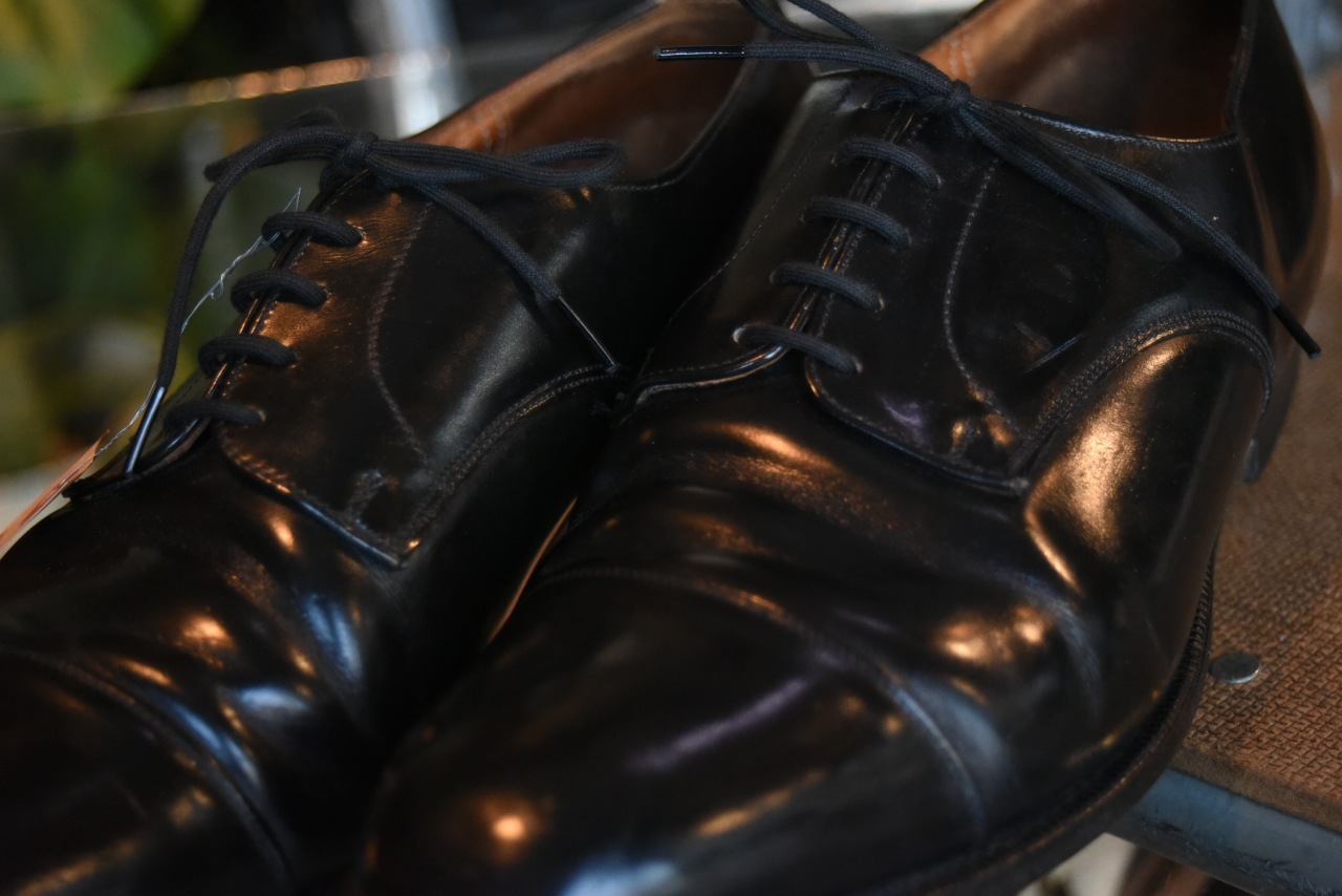 102539 英国 レザーシューズ　 ブランド「チャーチ　Church’s」　