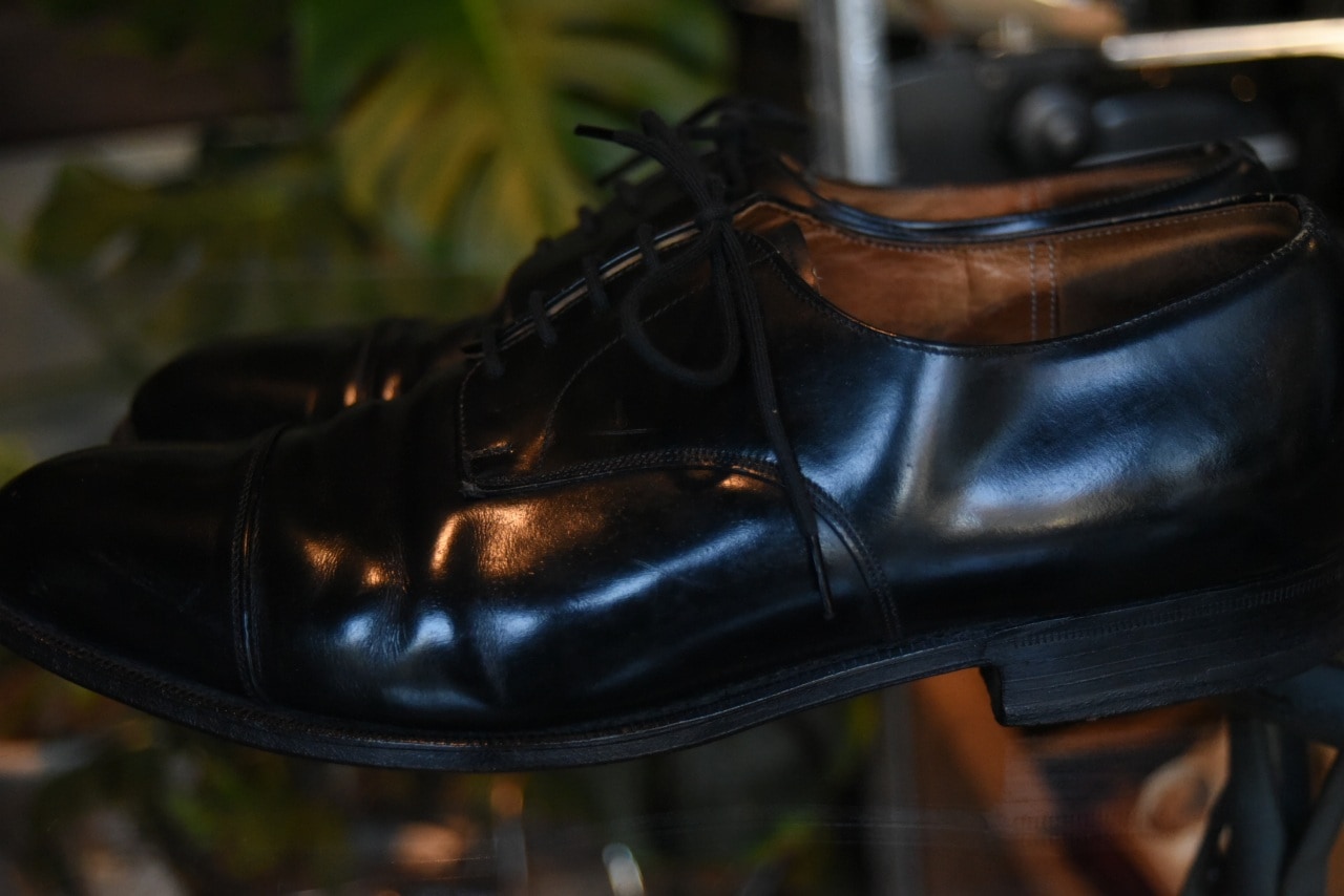 102539 英国 レザーシューズ　 ブランド「チャーチ　Church’s」　