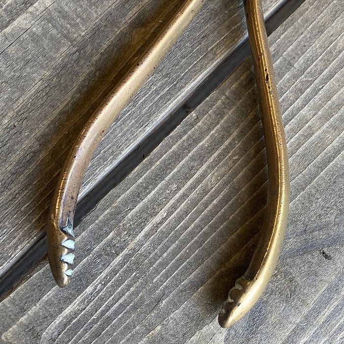 106254 ヴィンテージ　真鍮製　つかみバサミ　 MADE IN ENGLAND