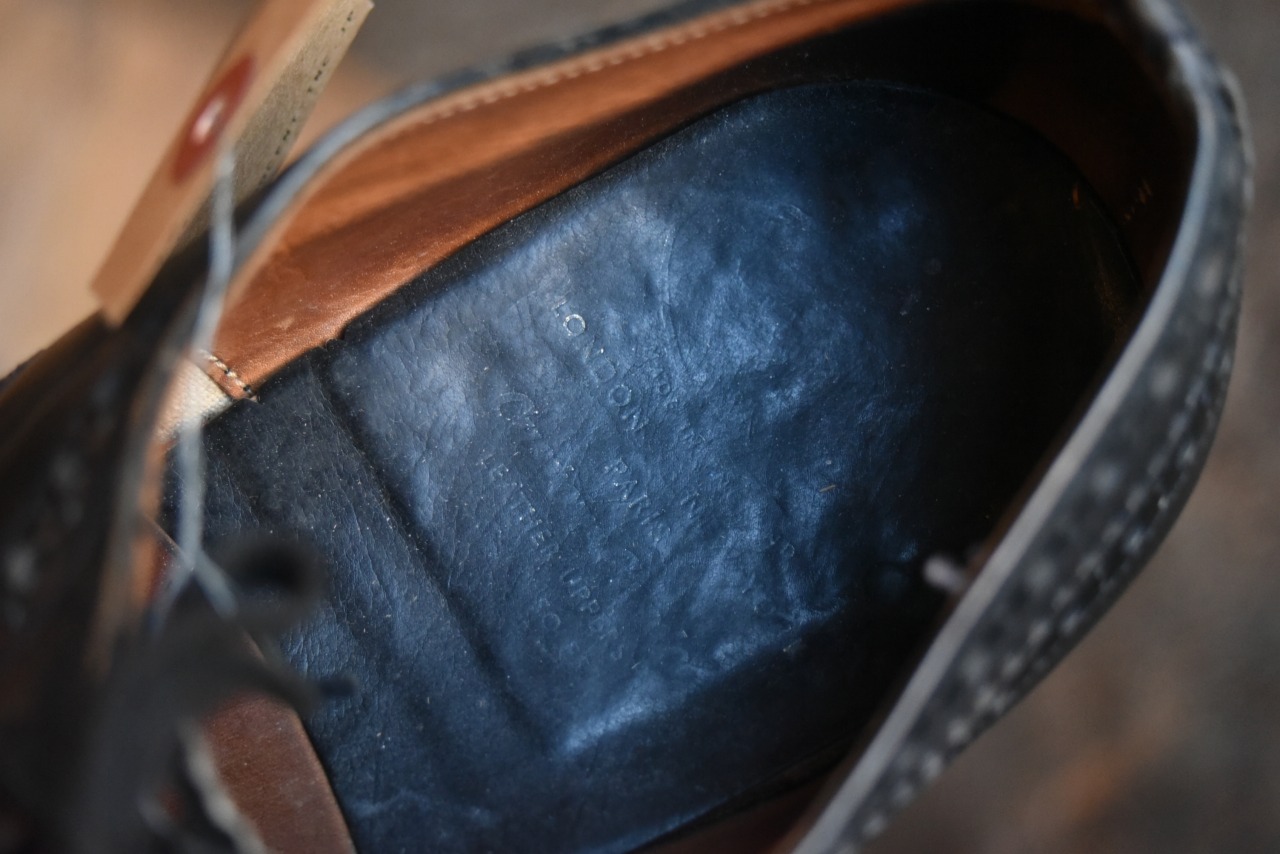 102529 英国 レザーシューズ　ブランド「チャーチ　Church’s」　