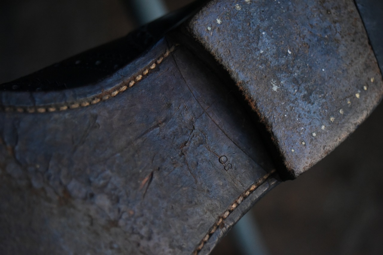 102529 英国 レザーシューズ　ブランド「チャーチ　Church’s」　