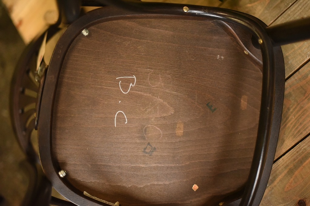 104564　No.056　311056　USED TON CHAIR　中古
