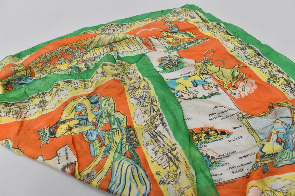108820 ヴィンテージ 大判 スーベニア スカーフ  シルク100% Souvenir scarf