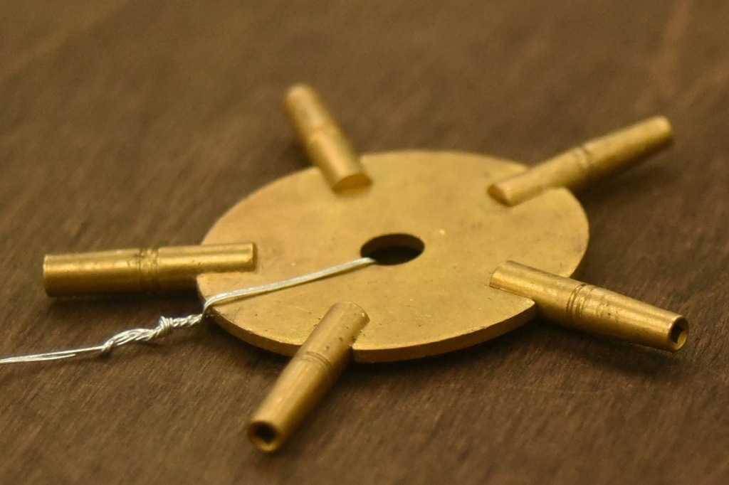 104460 ヴィンテージ　　真鍮製　ミニスクエアスレンチ　四角レンチ　ブラス　英国 MADE IN ENGLAND