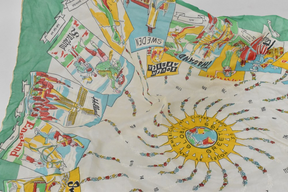 108821 ヴィンテージ 大判 スーベニア スカーフ  シルク100% Souvenir scarf
