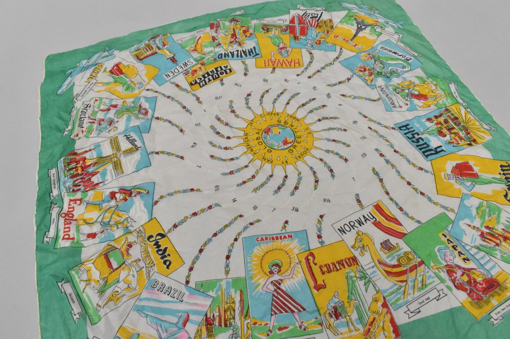 108821 ヴィンテージ 大判 スーベニア スカーフ  シルク100% Souvenir scarf