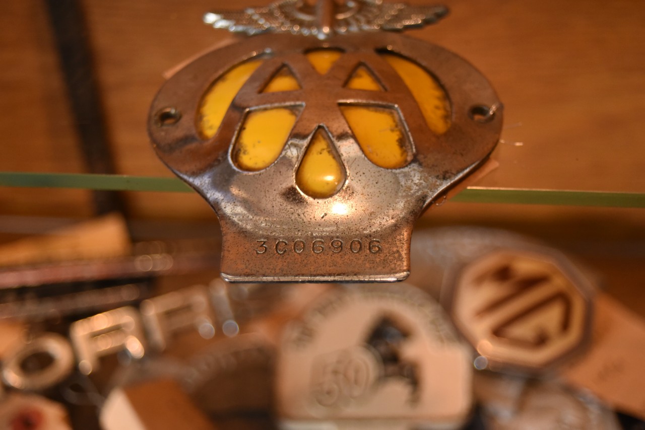 101425 UK ヴィンテージ　AA Automobile Association カーバッチ