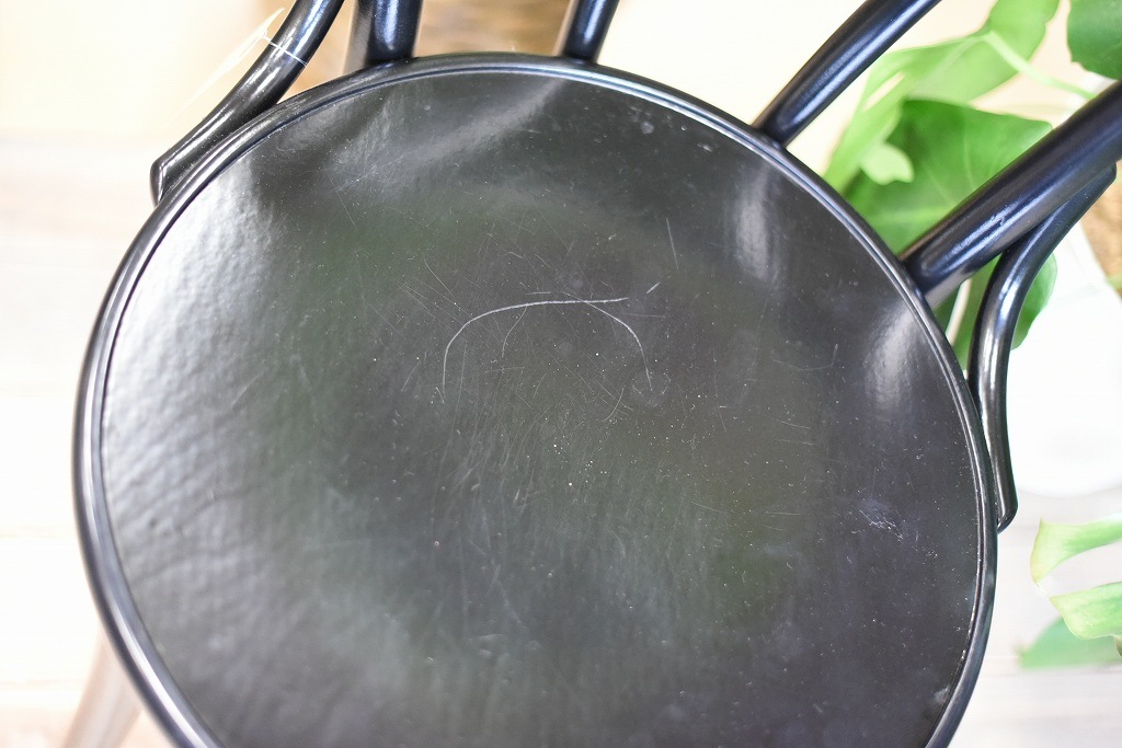 104858 No.18 311018 B123 ブラック　USED TON CHAIR　中古