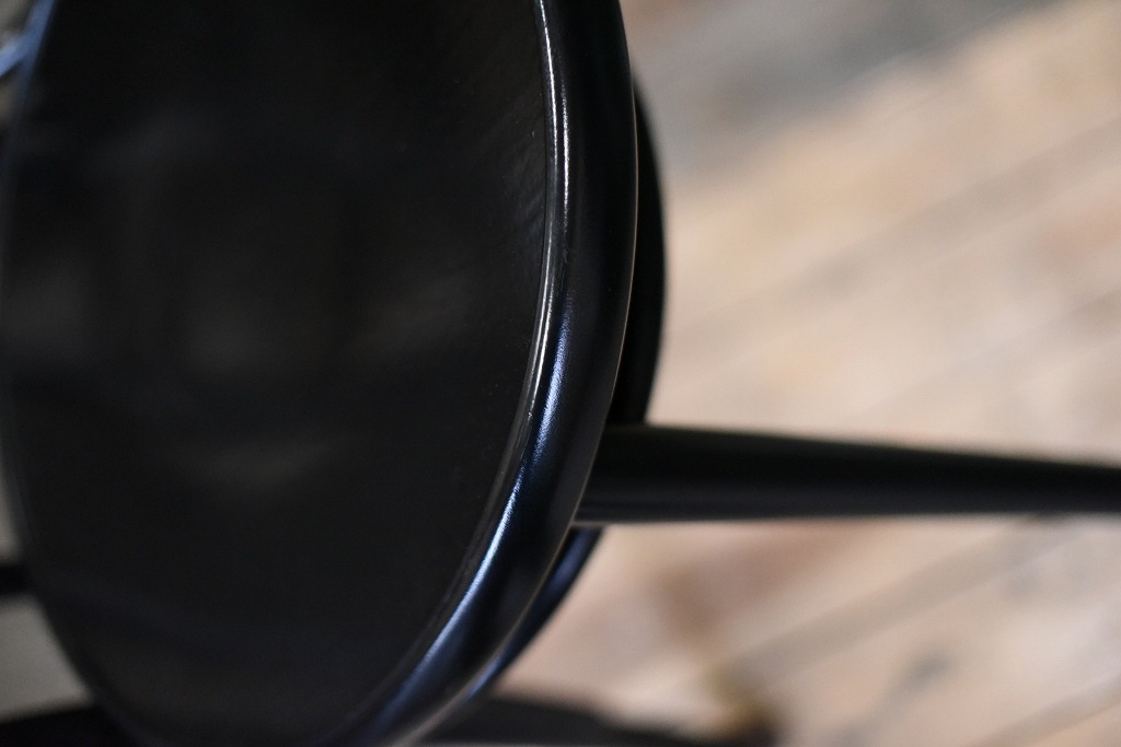 104858 No.18 311018 B123 ブラック　USED TON CHAIR　中古