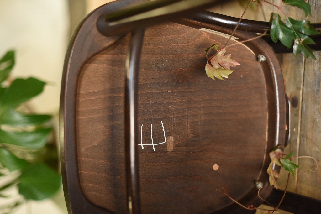 104554　No.056　311056　USED TON CHAIR　中古