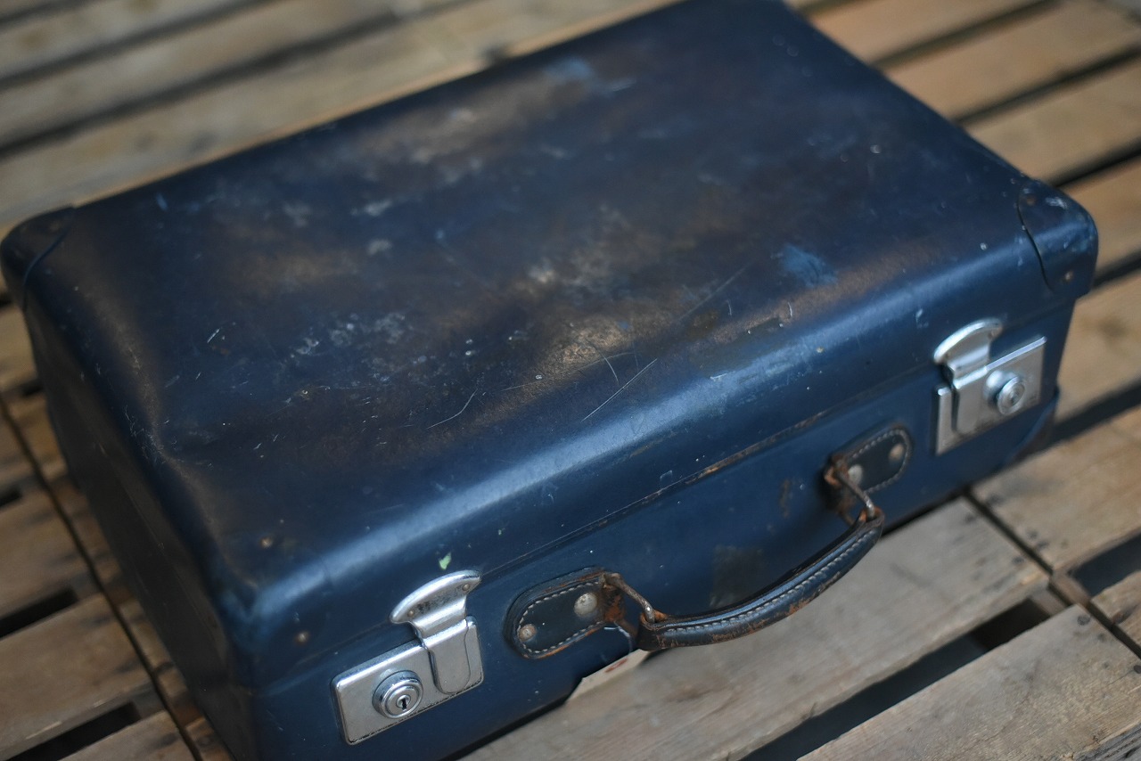 106008 UK ヴィンテージ　英国 グローブ トロッター 「GLOBE TROTTER」 MADE IN ENGLAND 刻印