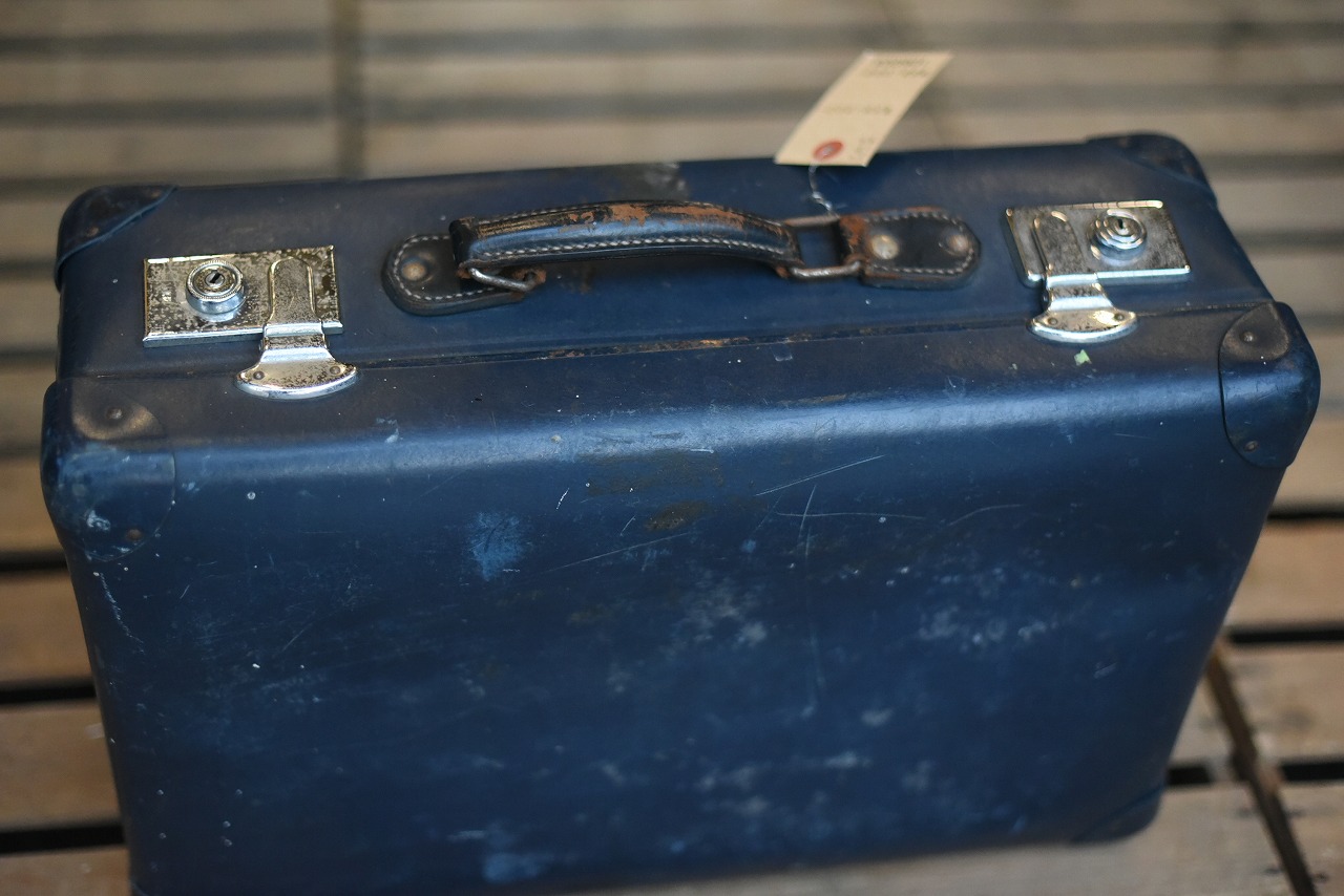 106008 UK ヴィンテージ　英国 グローブ トロッター 「GLOBE TROTTER」 MADE IN ENGLAND 刻印