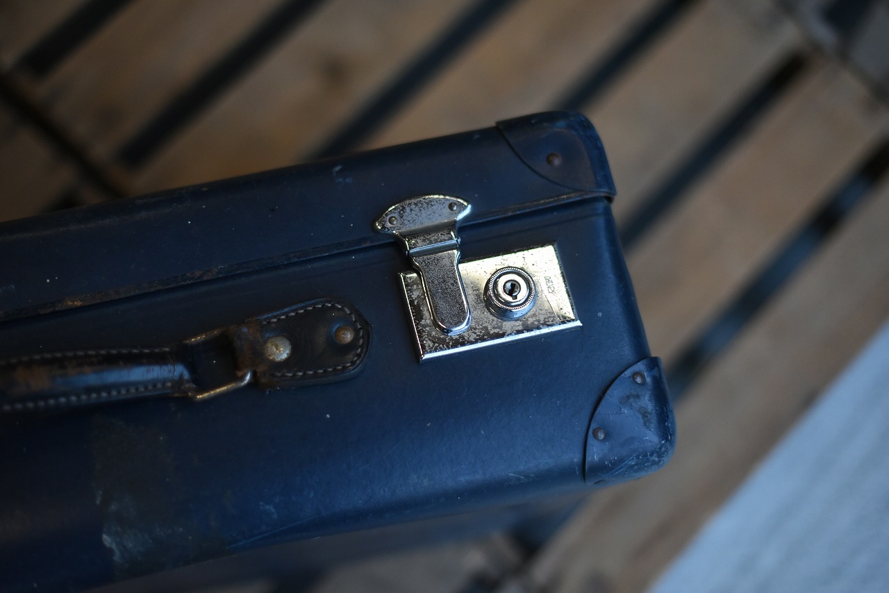 106008 UK ヴィンテージ　英国 グローブ トロッター 「GLOBE TROTTER」 MADE IN ENGLAND 刻印