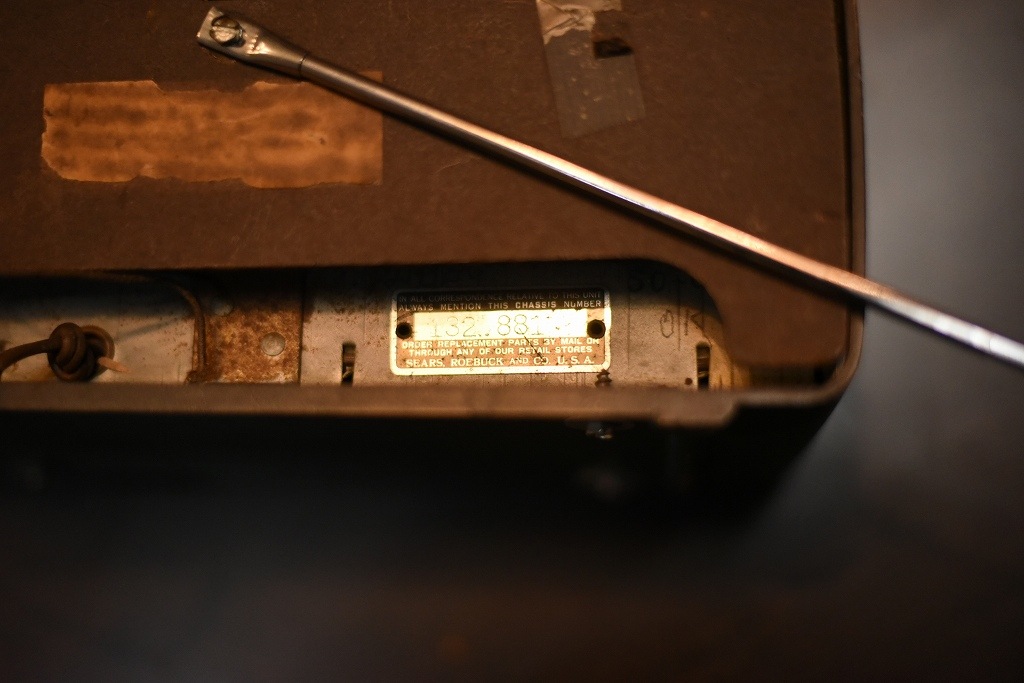 R0017 レンタル ヴィンテージ　ラジオ 「SEARS ROEBUCK AND CO. U.S.A. RADIO」