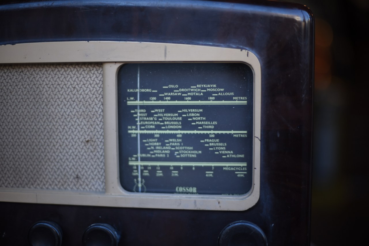 101691  UKヴィンテージ　COSSORラジオ　MADE IN ENGLAND 英国　
