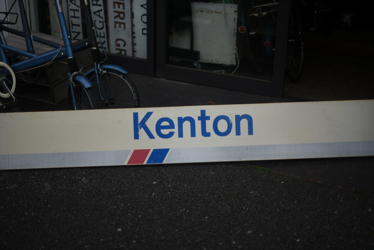 1927 ヴィンテージ 看板　「KENTON」 樹脂製