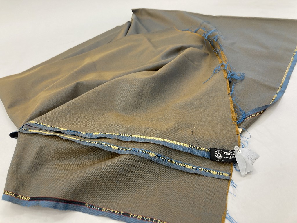 108545 　オーダースーツ　インポート生地　「TERYLENE」 MINIMUM 55% WITH WOOL WORSTED　セットアップ