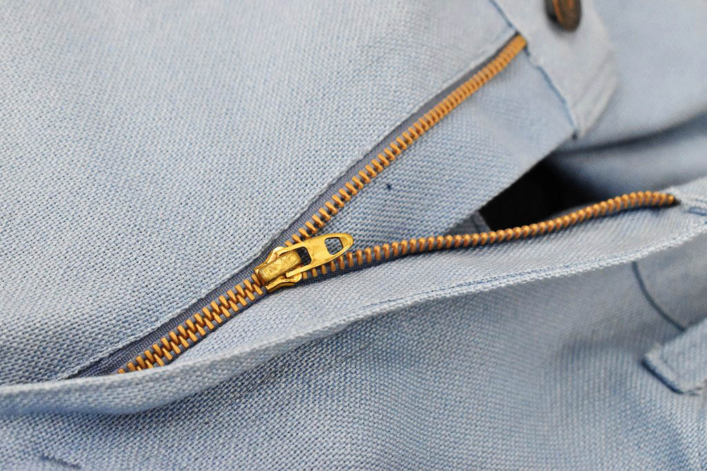 109024 [CO] 「Levi's」スラックス パンツ スタプレ ブルー