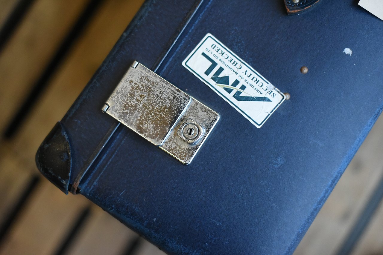 106013 UK ヴィンテージ　トロリー　英国 グローブ トロッター 「GLOBE TROTTER」 MADE IN ENGLAND 刻印