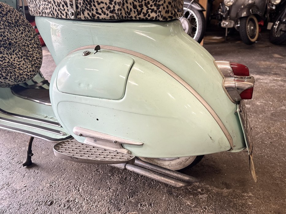 107711 Douglas Vespa 150 Sportique ダグラス ベスパ 150 スポルティーク