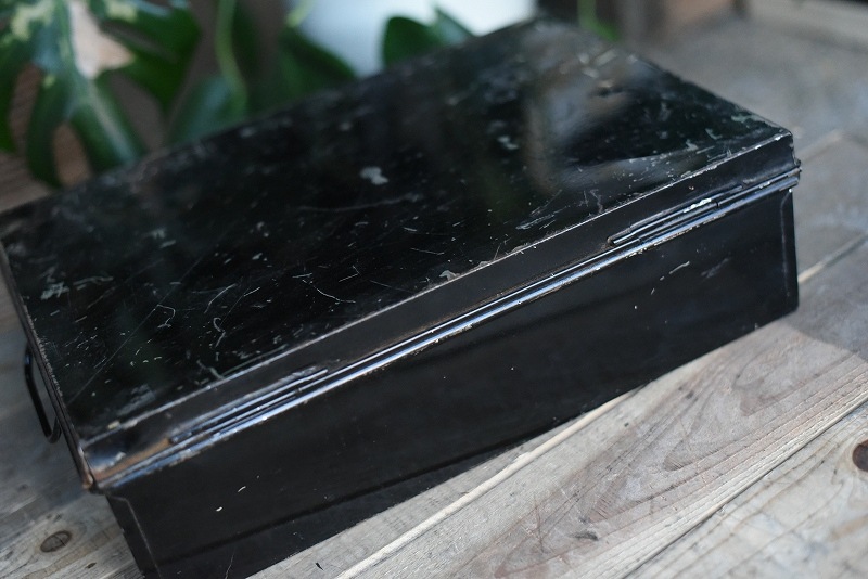 105154 ヴィンテージ アイアンボックス 箱 英国製