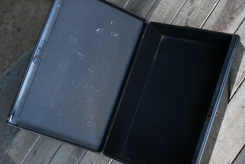 105154 ヴィンテージ アイアンボックス 箱 英国製