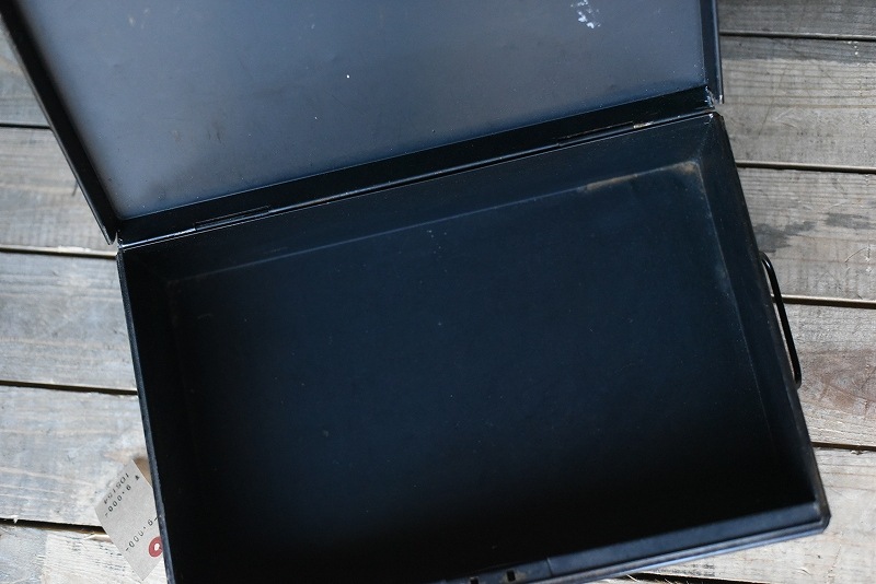 105154 ヴィンテージ アイアンボックス 箱 英国製