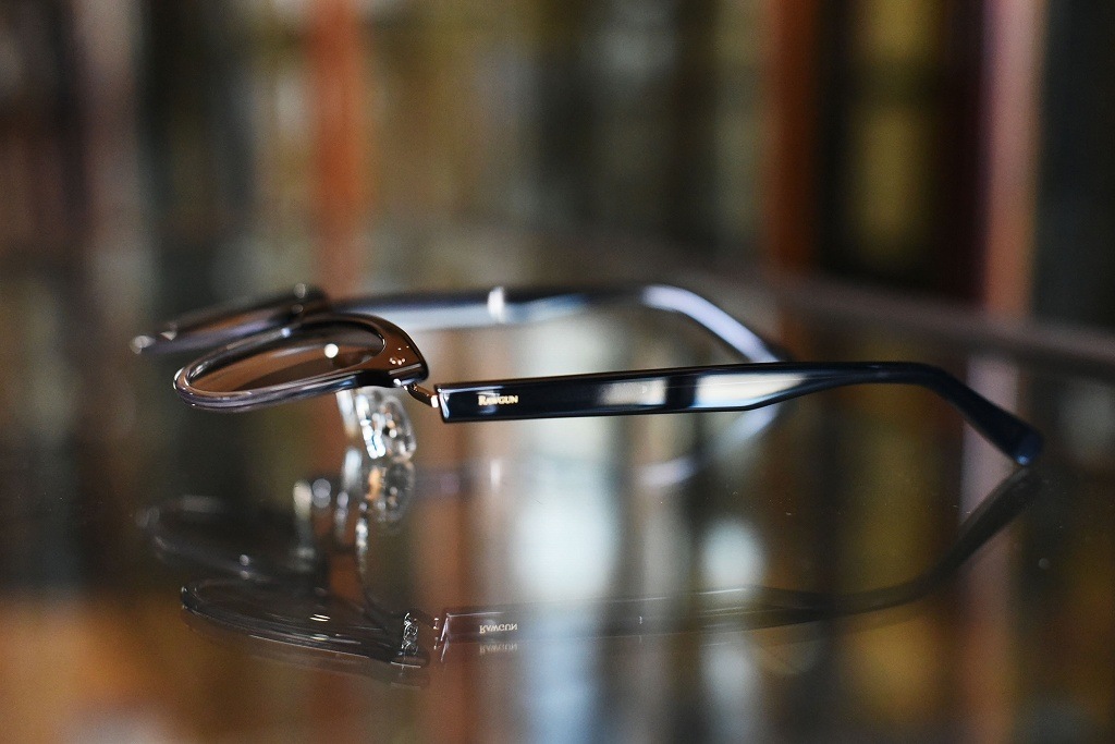 FS-G フリップサングラス「RAWGUN」GRAY/SMOKE INNOCENT Original Products