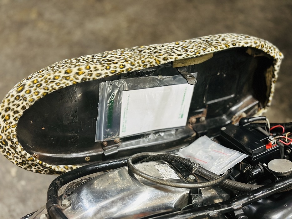 再入荷　ベスパ　スモール/ラージ　兼用　レオパード シートカバー　ヒョウ柄　フェイクファー