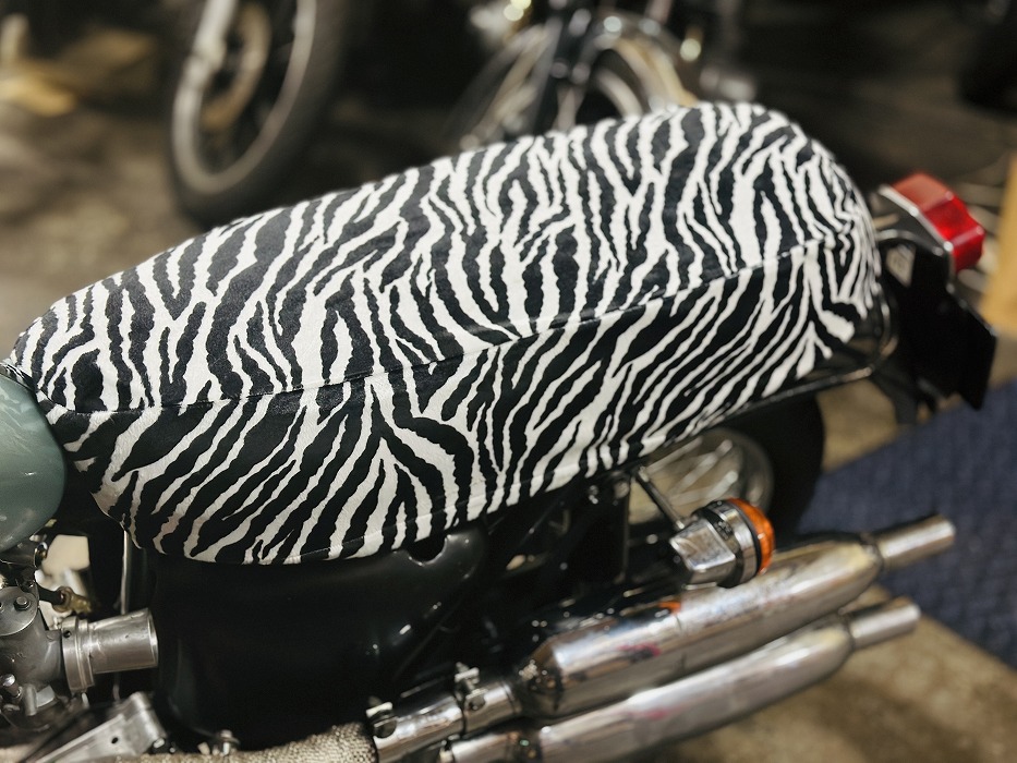 再入荷　ベスパ　スモール/ラージ　兼用　レオパード シートカバー　ヒョウ柄　フェイクファー