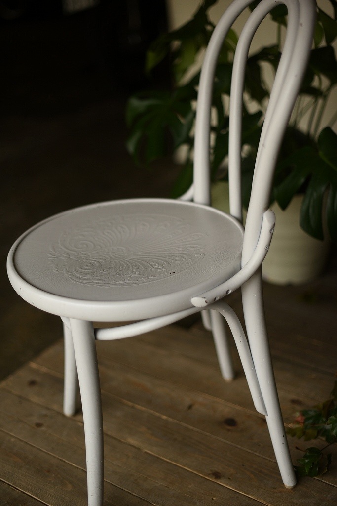 104590　No.18　311018　USED TON CHAIR　中古再塗装品