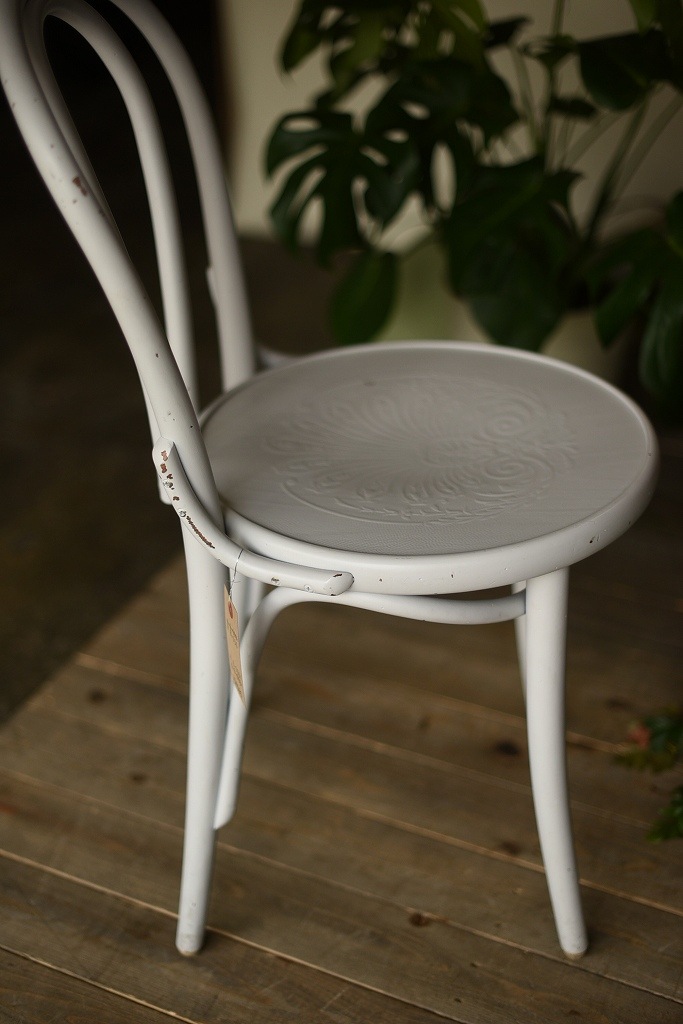 104590　No.18　311018　USED TON CHAIR　中古再塗装品