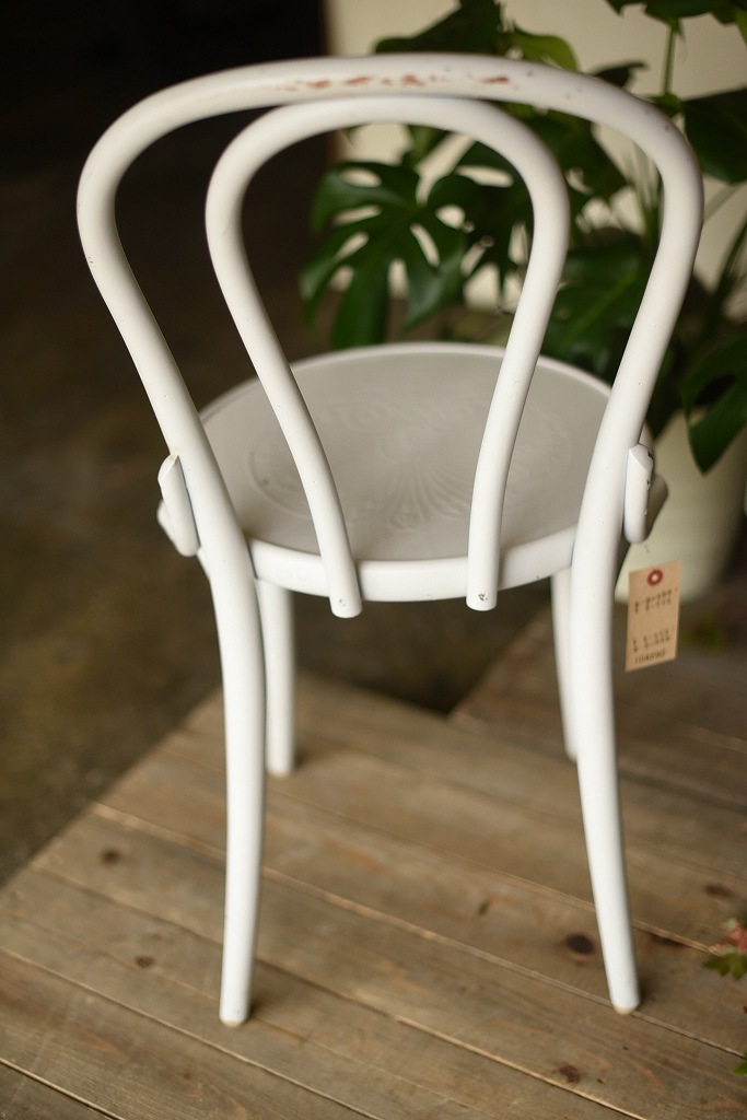 104590　No.18　311018　USED TON CHAIR　中古再塗装品