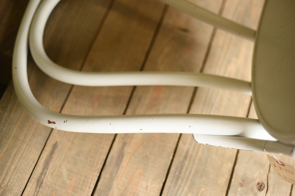 104590　No.18　311018　USED TON CHAIR　中古再塗装品