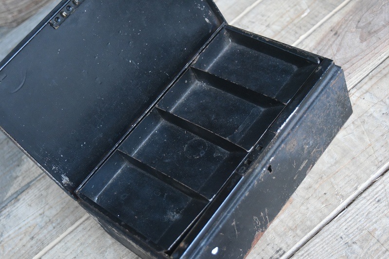 105145 ヴィンテージ アイアンボックス 箱 英国製