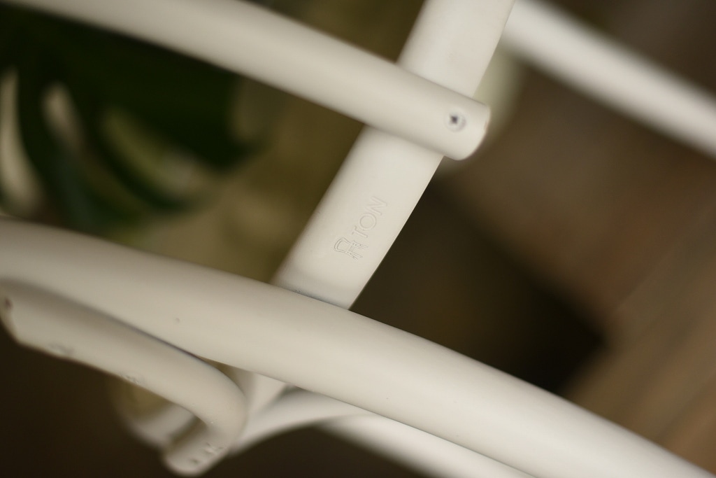 104587　No.18　311018　USED TON CHAIR　中古再塗装品