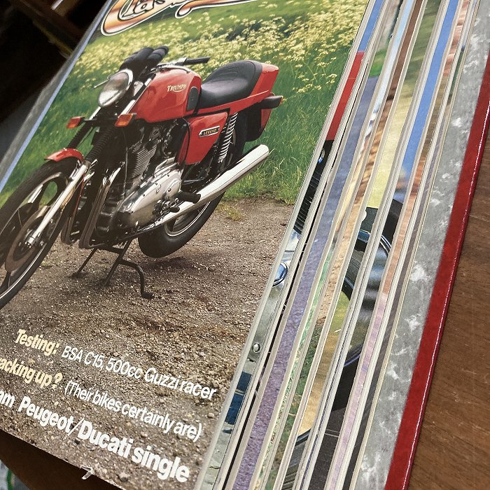 B3835　1984 1985　バインダー12冊セット　「THE CLASSIC MOTOR CYCLE」 クラシックモーターサイクル  英国旧車雑誌