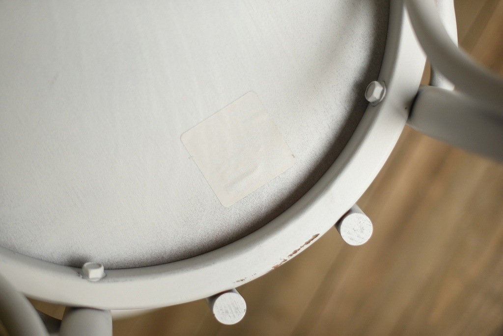 104555　No.18　311018　USED TON CHAIR　中古再塗装品