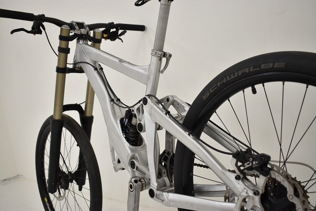 MTB 自転車 「GIANT glory 」 ダウンヒルバイク ジャイアント