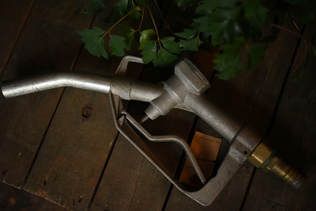2435 ヴィンテージ　ガソリン　ノズル　給油ガン　ガソリンスタンド　 英国製　MADE IN ENGLAND