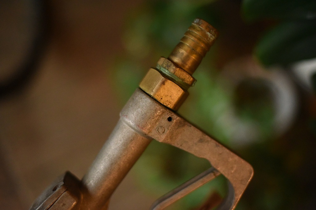 2435 ヴィンテージ　ガソリン　ノズル　給油ガン　ガソリンスタンド　 英国製　MADE IN ENGLAND