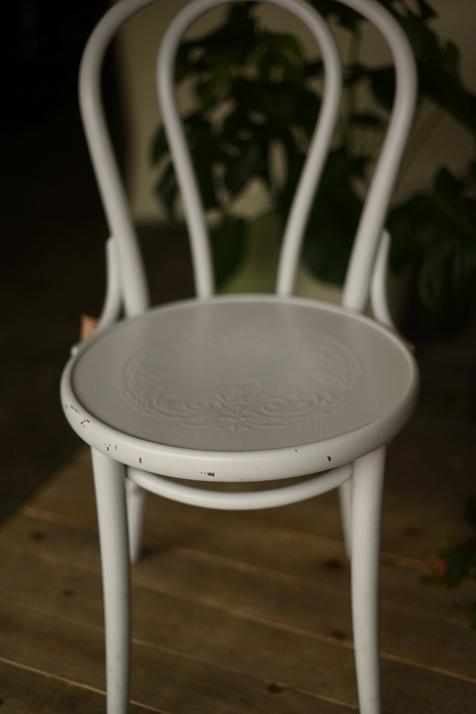 104557　No.18　311018　USED TON CHAIR　中古再塗装品