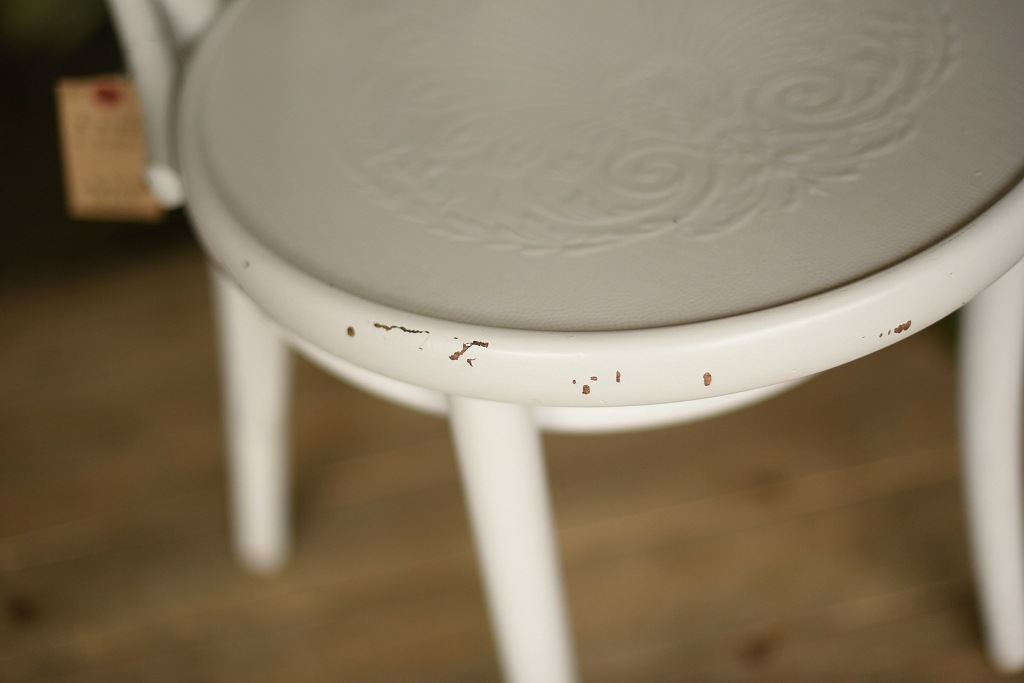 104557　No.18　311018　USED TON CHAIR　中古再塗装品
