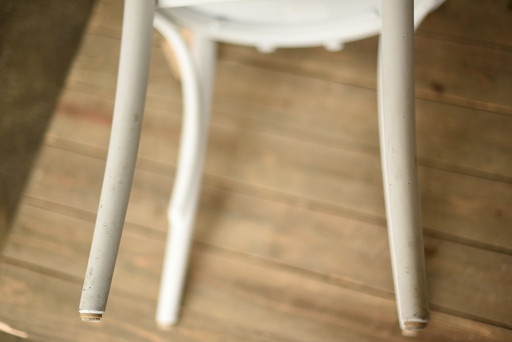 104557　No.18　311018　USED TON CHAIR　中古再塗装品