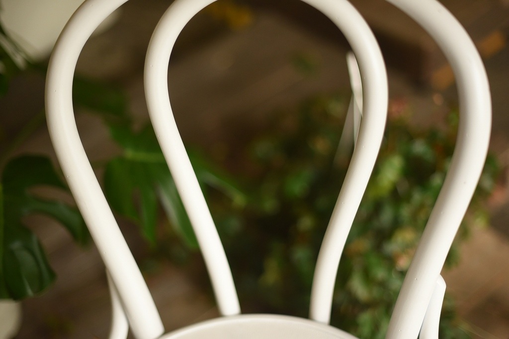104557　No.18　311018　USED TON CHAIR　中古再塗装品