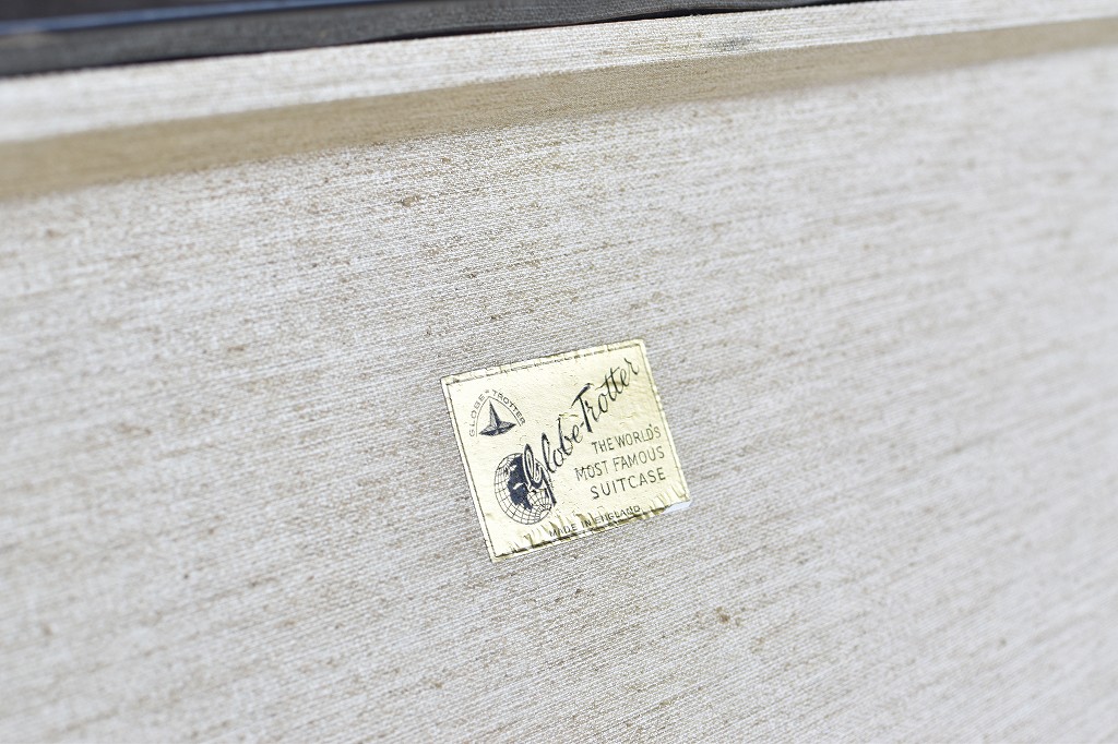 106695 UK ヴィンテージ　英国 グローブ トロッター 「GLOBE TROTTER」 MADE IN ENGLAND 刻印